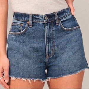 Abercrombie & Fitch the cutoff shirt high rise size 28 / 6